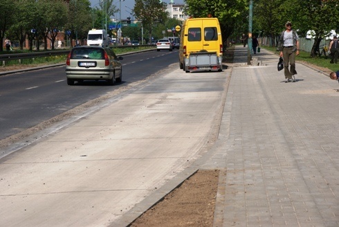 Zatoka autobusowa na Piłsudskiego już gotowa